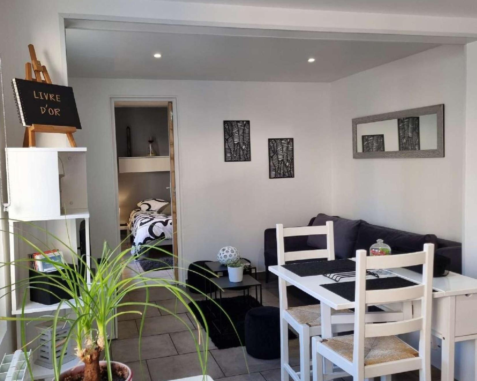 Le Rethel Holiday home Caen